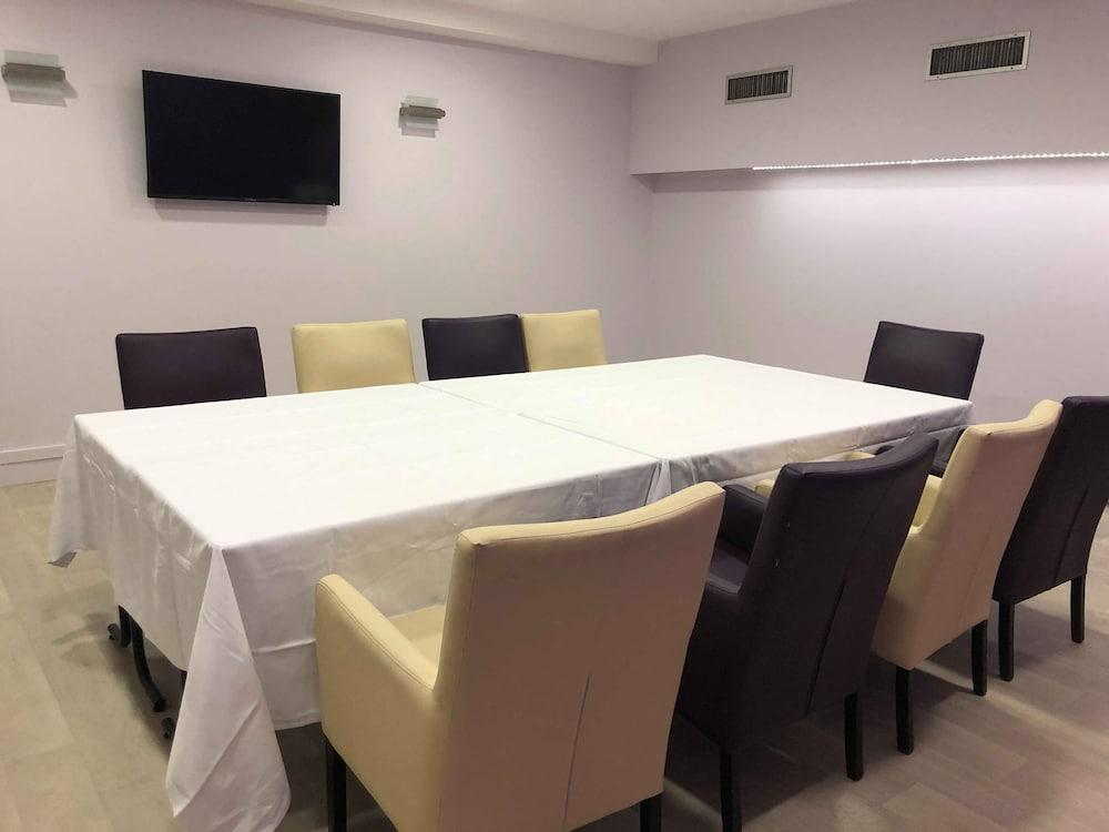 Logis - Hotel Du Nord Et Restaurant La Table D'Elisa Compiègne Eksteriør billede